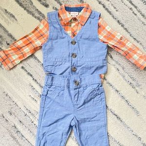 Orange and blue infant vest set